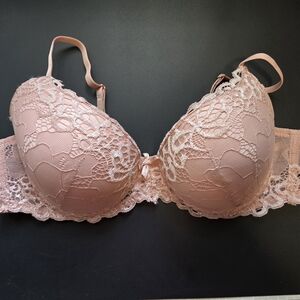 Marilyn Monroe Pink Lace Push-up Bra with Underwire Support Size 36C NWOT